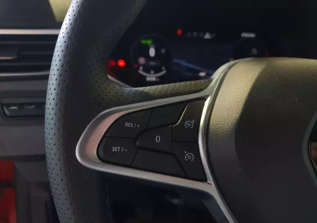 RENAULT Clio 1.0 TCe Techno