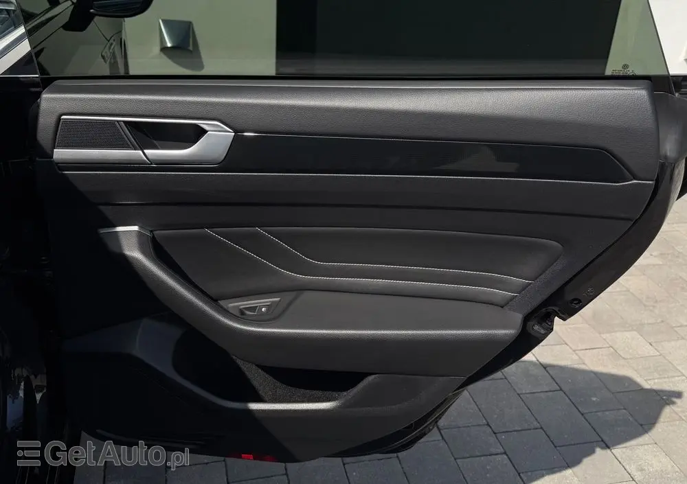 VOLKSWAGEN Arteon 2.0 TSI R-Line DSG