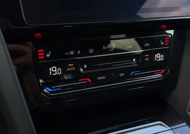 VOLKSWAGEN Arteon 2.0 TSI R-Line DSG