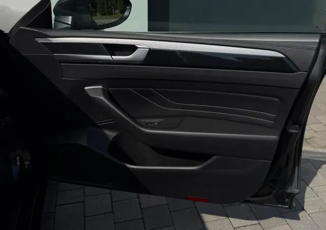 VOLKSWAGEN Arteon 2.0 TSI R-Line DSG