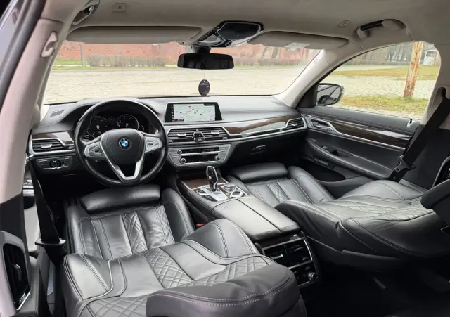 BMW Seria 7 740d xDrive