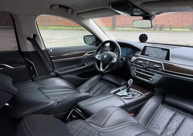 BMW Seria 7 740d xDrive