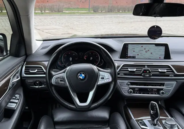 BMW Seria 7 740d xDrive