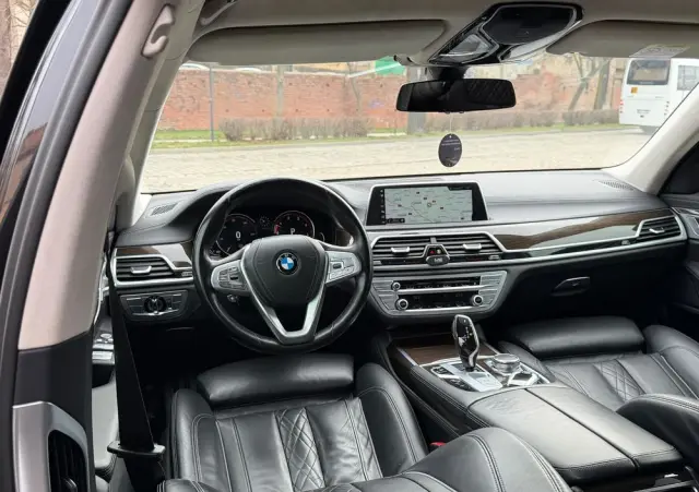 BMW Seria 7 740d xDrive