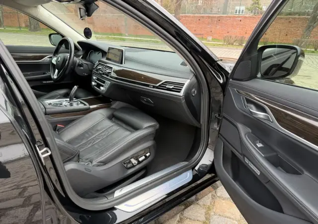 BMW Seria 7 740d xDrive