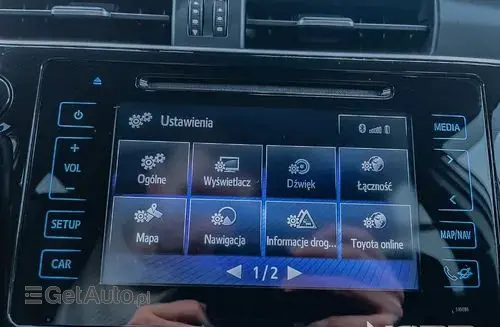TOYOTA Auris 