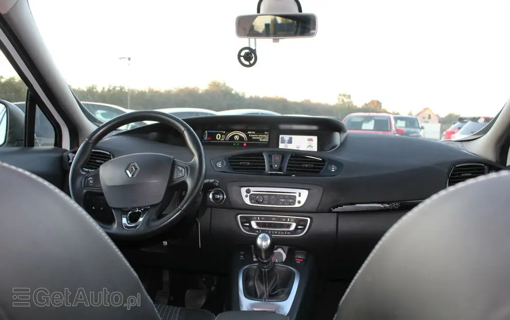 RENAULT Scenic 