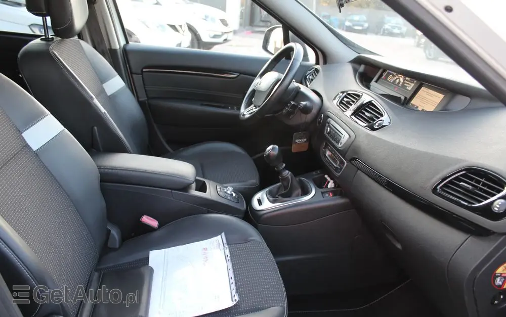 RENAULT Scenic 
