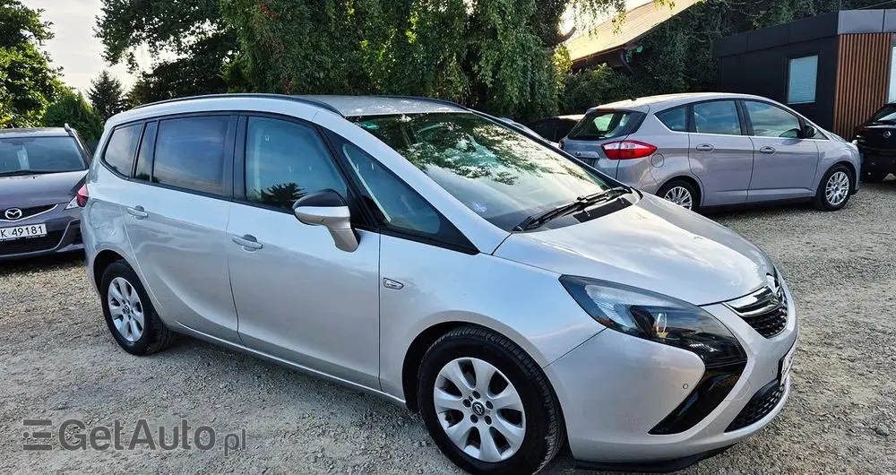 OPEL Zafira 1.4 T Cosmo