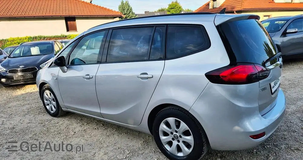 OPEL Zafira 1.4 T Cosmo