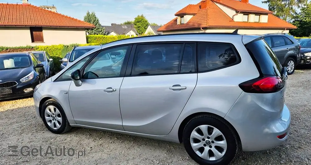 OPEL Zafira 1.4 T Cosmo