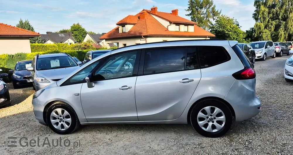 OPEL Zafira 1.4 T Cosmo