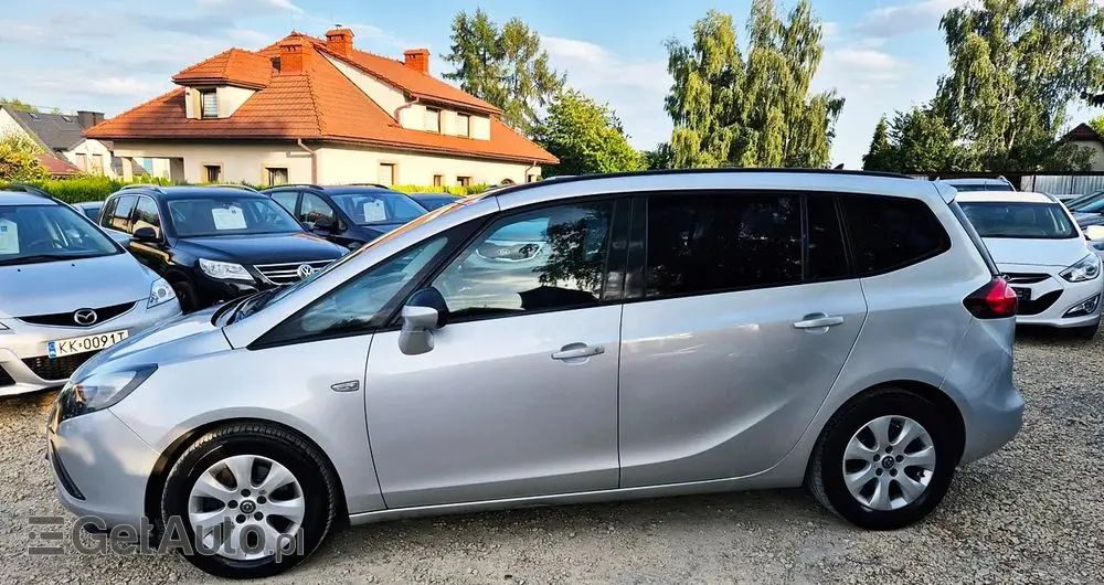 OPEL Zafira 1.4 T Cosmo