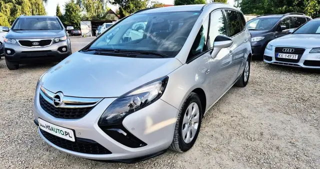 OPEL Zafira 1.4 T Cosmo