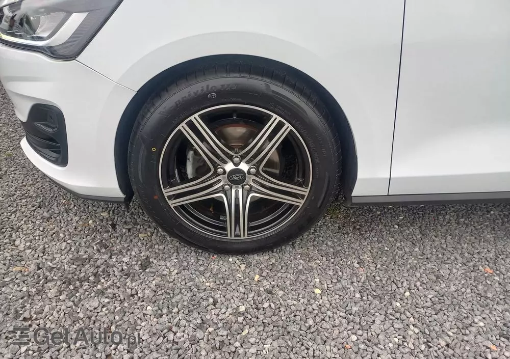 FORD Focus 1.5 EcoBlue Start-Stopp-System COOL&CONNECT DESIGN