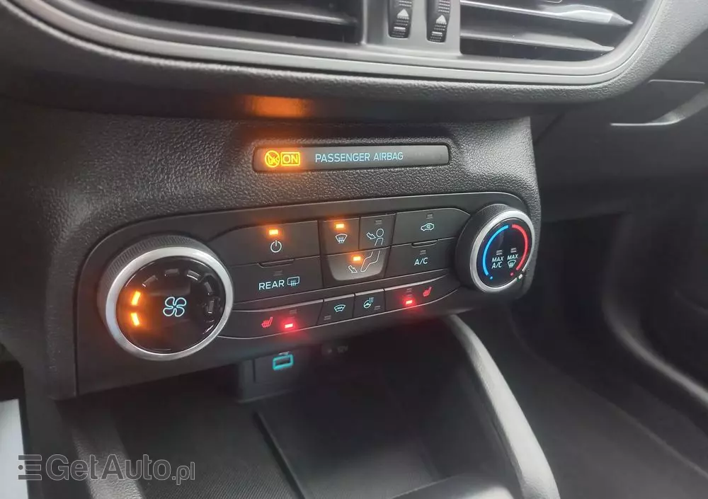 FORD Focus 1.5 EcoBlue Start-Stopp-System COOL&CONNECT DESIGN