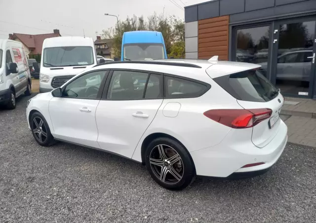 FORD Focus 1.5 EcoBlue Start-Stopp-System COOL&CONNECT DESIGN