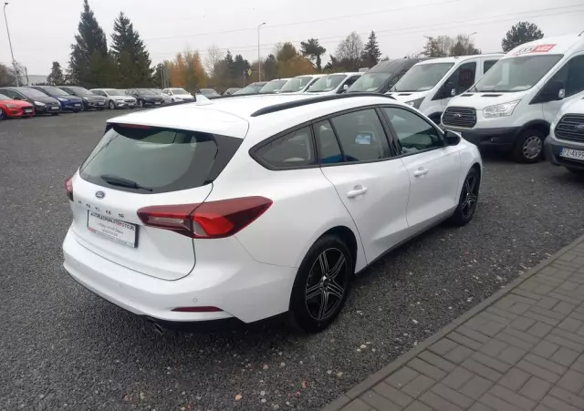 FORD Focus 1.5 EcoBlue Start-Stopp-System COOL&CONNECT DESIGN