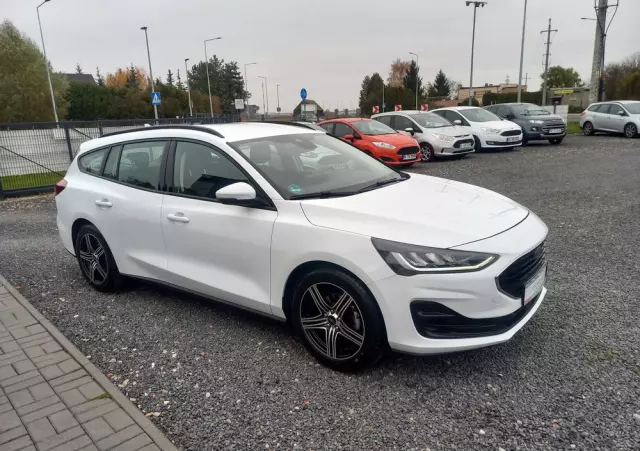 FORD Focus 1.5 EcoBlue Start-Stopp-System COOL&CONNECT DESIGN