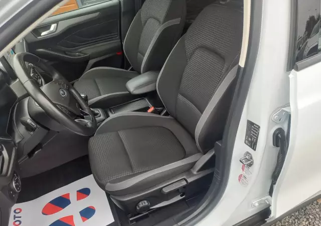 FORD Focus 1.5 EcoBlue Start-Stopp-System COOL&CONNECT DESIGN