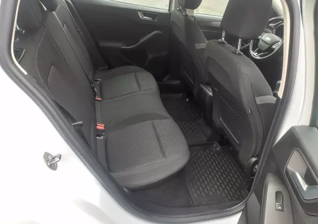 FORD Focus 1.5 EcoBlue Start-Stopp-System COOL&CONNECT DESIGN