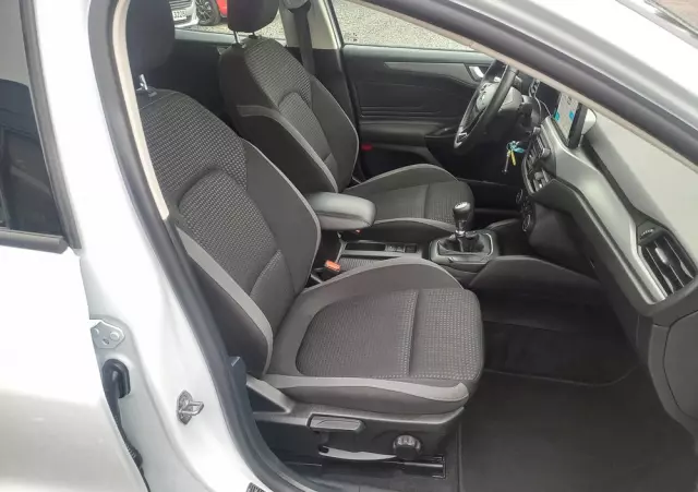 FORD Focus 1.5 EcoBlue Start-Stopp-System COOL&CONNECT DESIGN