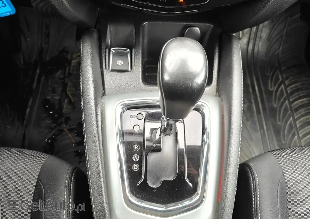 NISSAN Qashqai 1.2 DIG-T Xtronic TEKNA