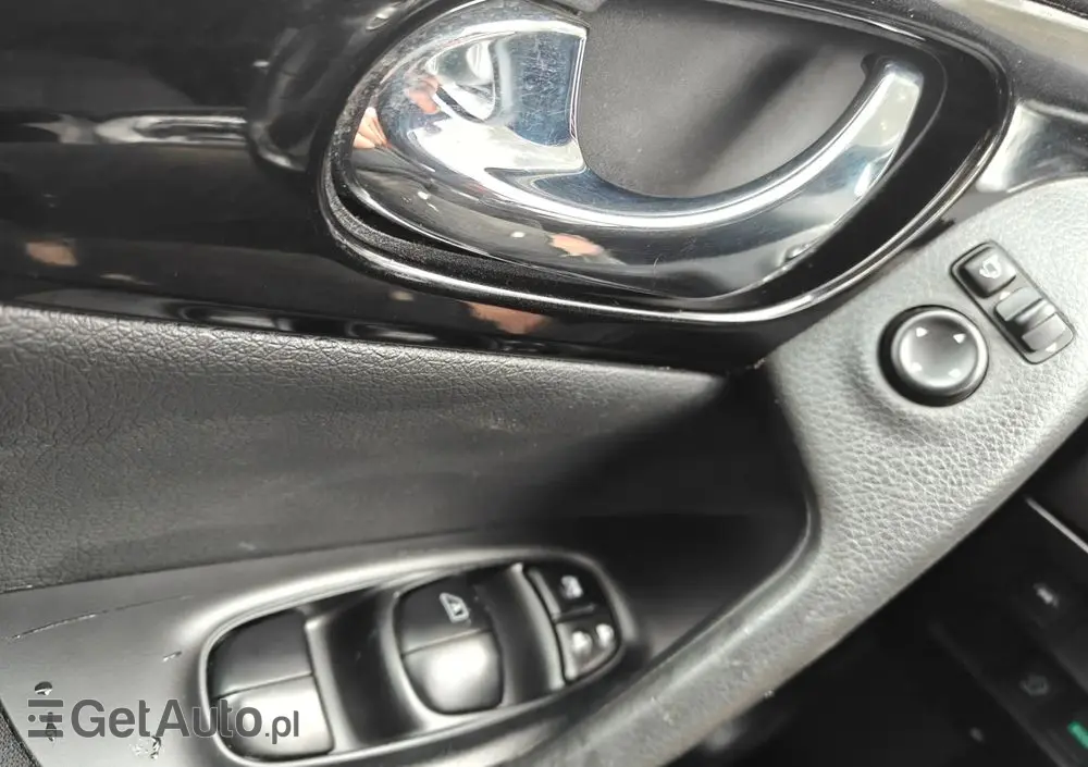 NISSAN Qashqai 1.2 DIG-T Xtronic TEKNA