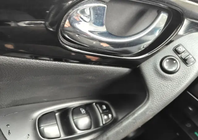 NISSAN Qashqai 1.2 DIG-T Xtronic TEKNA