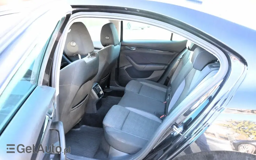 SKODA Octavia 1.5 TSI ACT Ambition