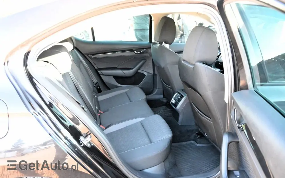 SKODA Octavia 1.5 TSI ACT Ambition