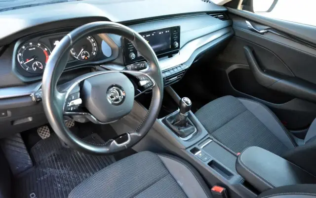 SKODA Octavia 1.5 TSI ACT Ambition