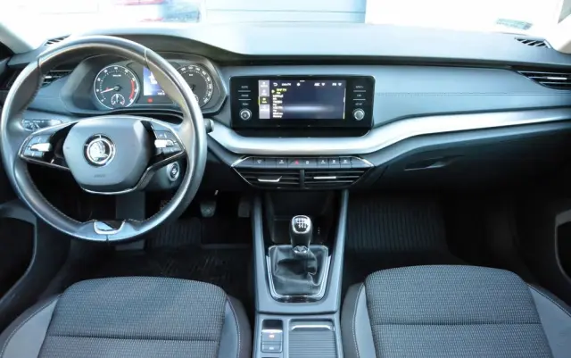 SKODA Octavia 1.5 TSI ACT Ambition