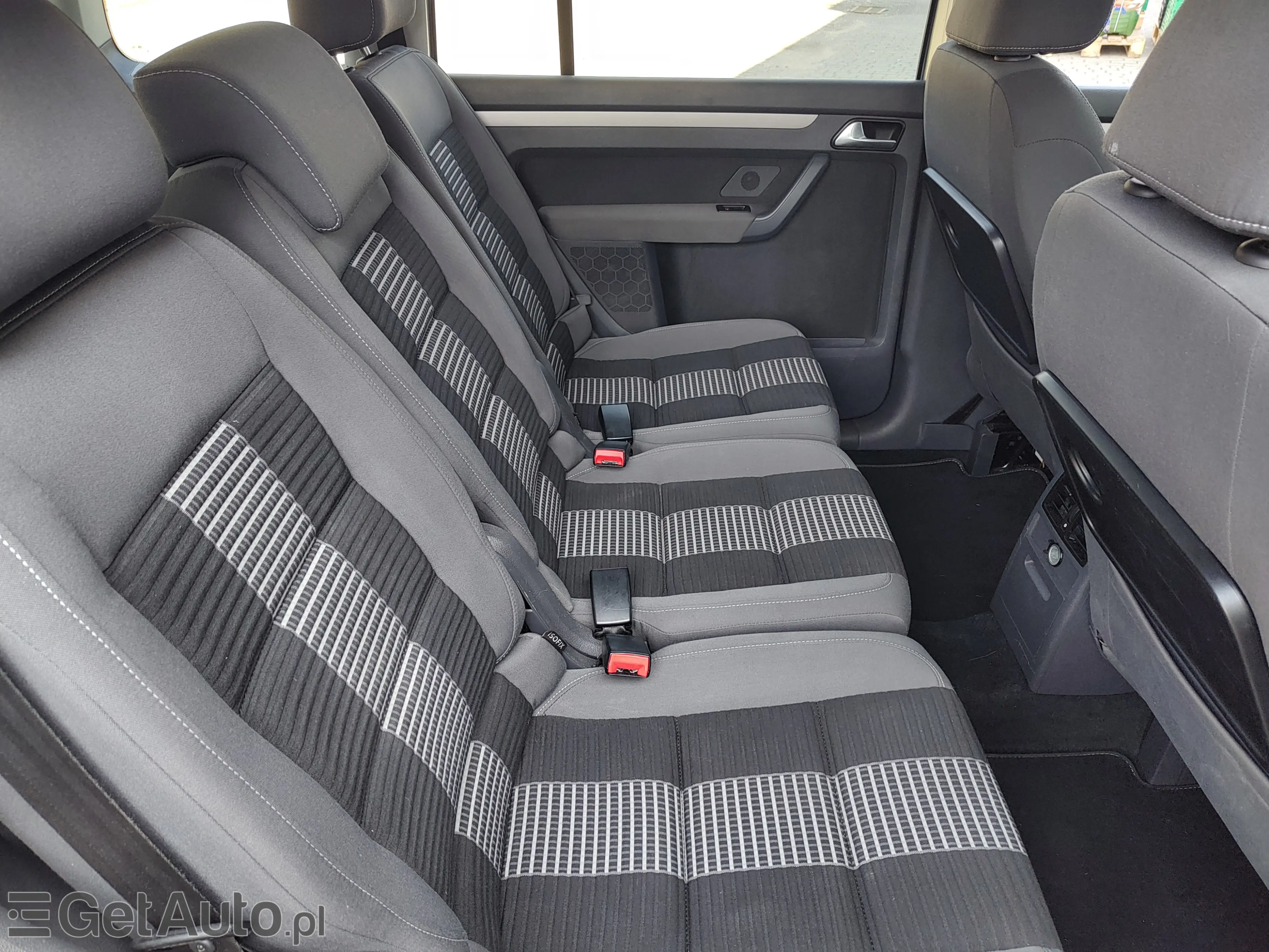 VOLKSWAGEN Touran Conceptline