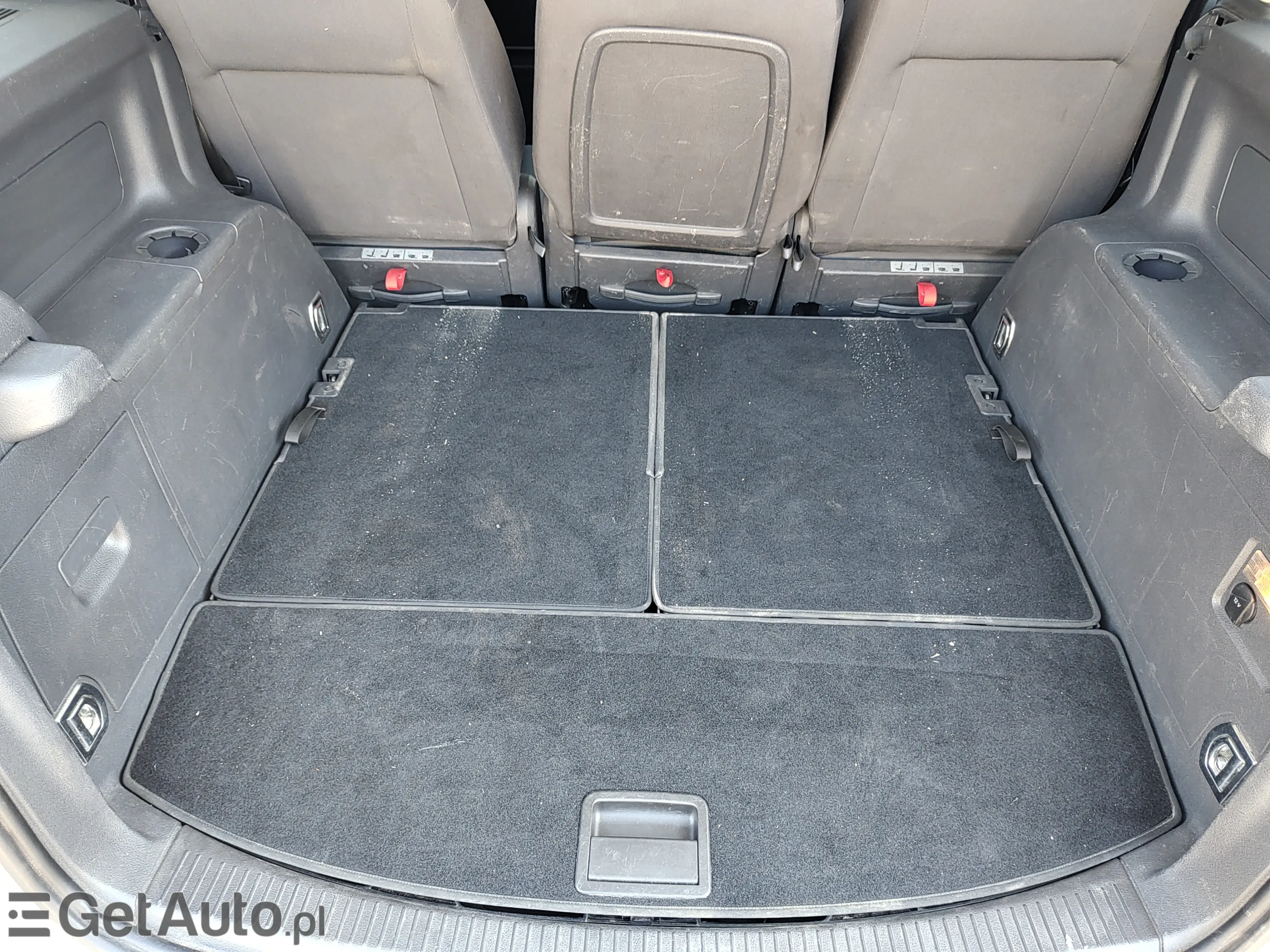 VOLKSWAGEN Touran Conceptline