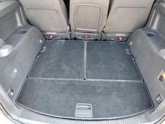 VOLKSWAGEN Touran Conceptline