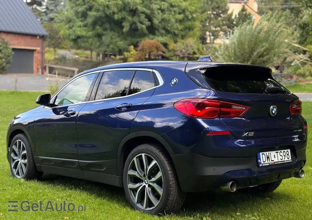 BMW X2 Ver-sdrive20i-advantage