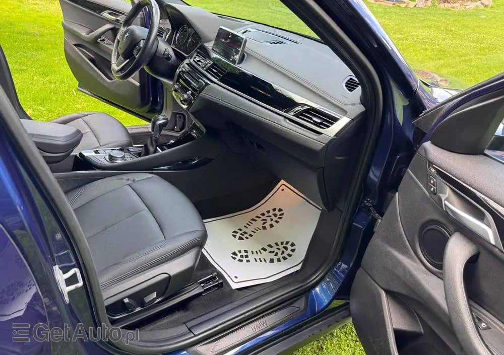 BMW X2 Ver-sdrive20i-advantage