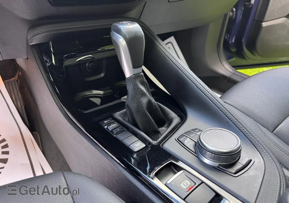 BMW X2 Ver-sdrive20i-advantage