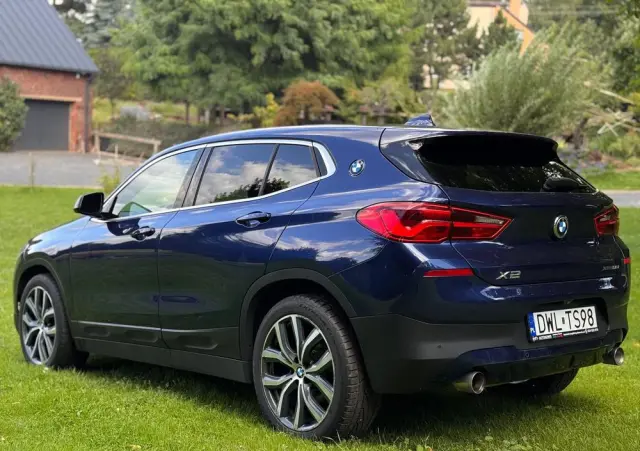 BMW X2 Ver-sdrive20i-advantage