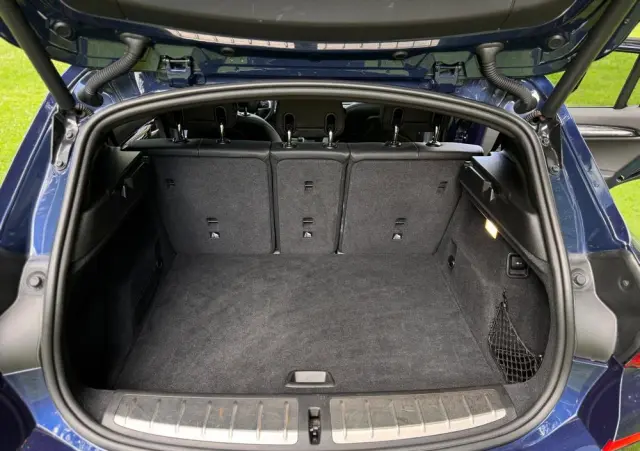 BMW X2 Ver-sdrive20i-advantage