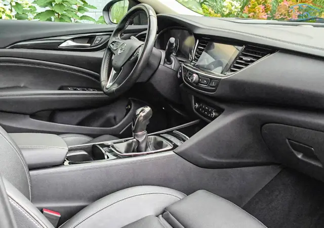 OPEL Insignia 1.6 ECOTEC Business Edition