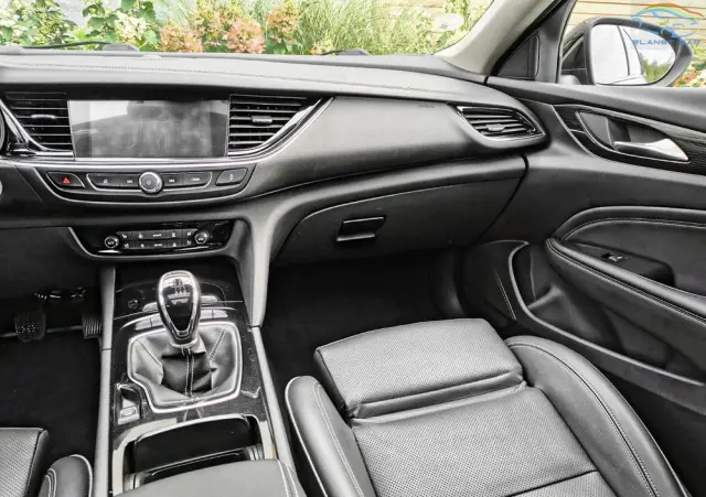 OPEL Insignia 1.6 ECOTEC Business Edition