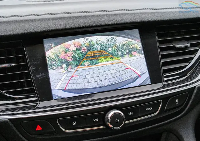 OPEL Insignia 1.6 ECOTEC Business Edition