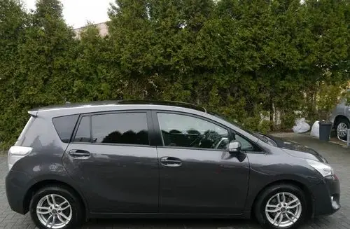 TOYOTA Verso 