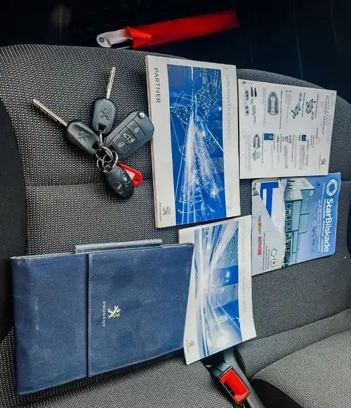 PEUGEOT Partner 