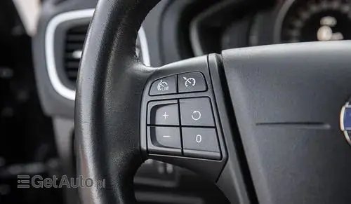 VOLVO V40 Cross Country 