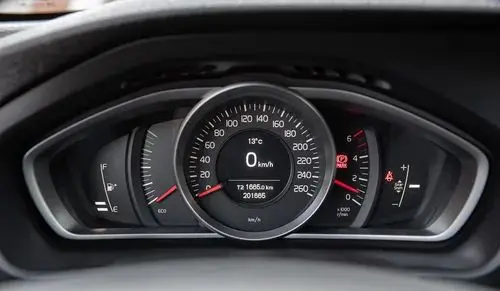 VOLVO V40 Cross Country 