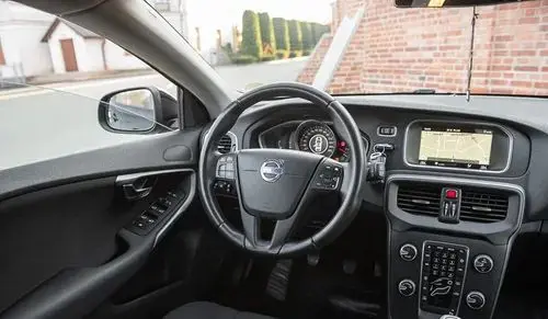 VOLVO V40 Cross Country 