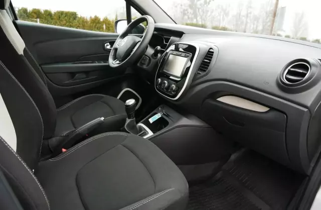 RENAULT Captur 